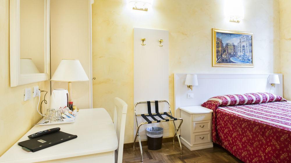 Domus Trevi 3* Rom